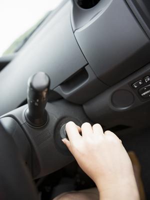 スポーツカーは高速走行能力が魅力